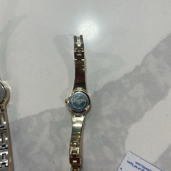 Vintage Timex watch with George watch - Picture 7 of 7